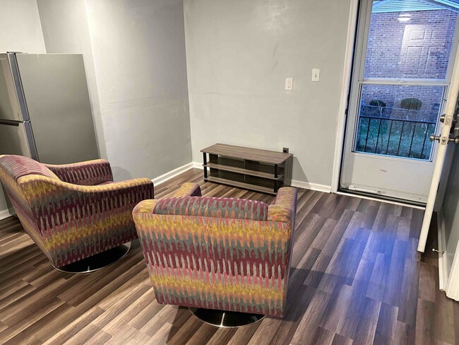 3105 Covedale St, High Point, NC 27265 - photo 2