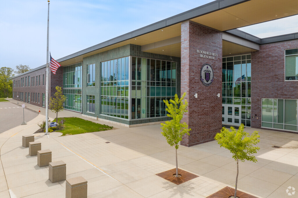 Bloomfield Hills High School cares for more than 1500 students each school year.