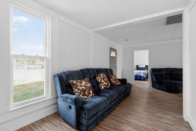 992 N Maple St, Corydon, IN 47112 - photo 7