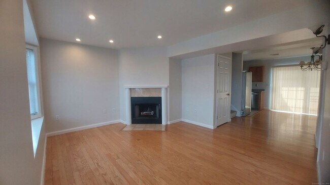 273 Bridge St, Groton, CT 06340 - photo 4