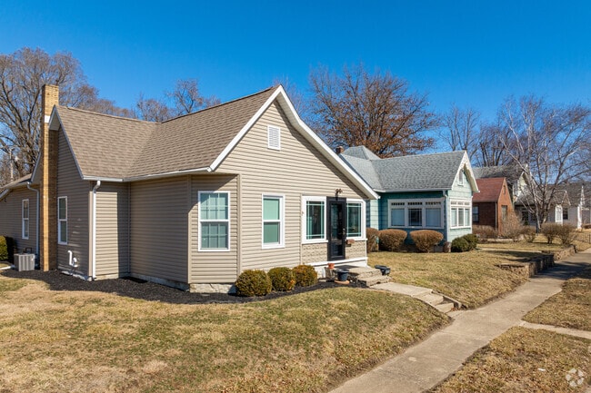 Most homes in Peru fall within the $100,000 to $300,000 range.