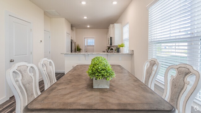 4BR,2.5BA,-1895SF THE CARDINAL