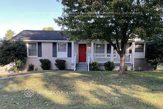 640 Des Moines Dr, Nashville, TN 37076