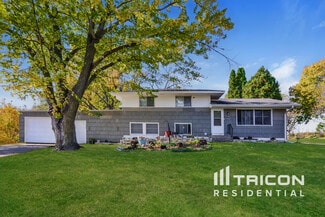 6890 University Ave NE, Fridley, MN 55432