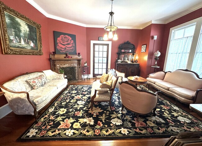 205 SE 7th St unit ID1359120P, Gainesville, FL 32601 - photo 2