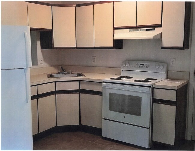 Fairway Manor Senior Rental Apartments 55+, Patchogue, NY 11772 - photo 2