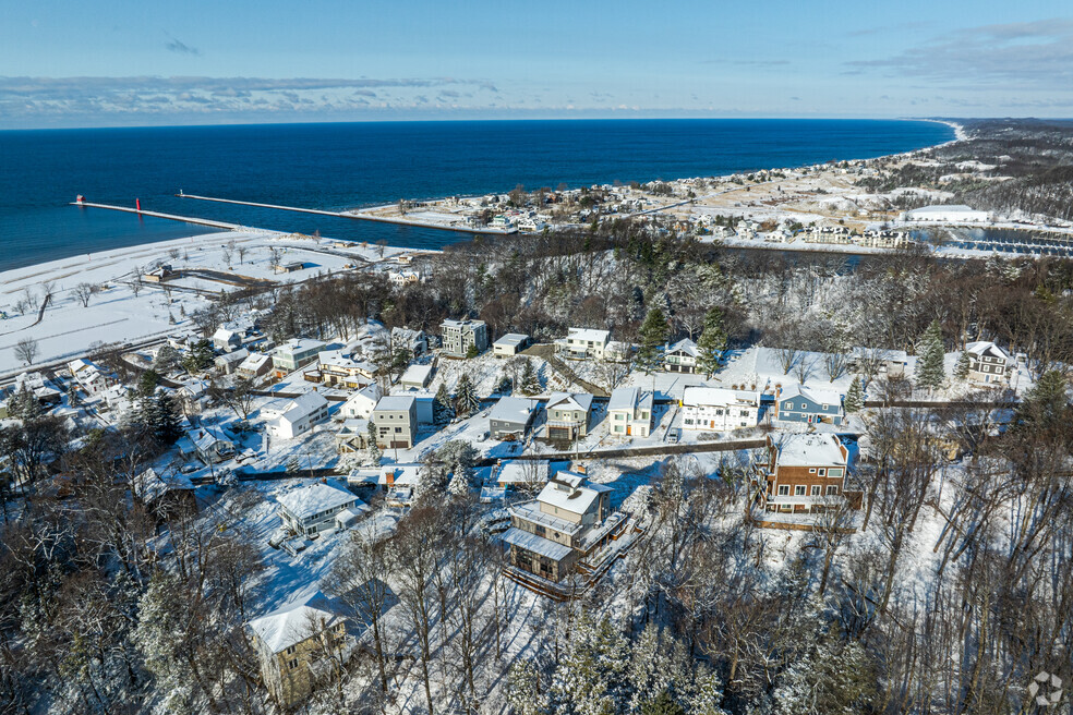 CP_GrandHaven_1003273_P1_AP_011025