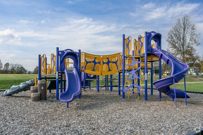Fisher Park, a Lake Cable neighborhood park, features a playground and baseball diamonds.