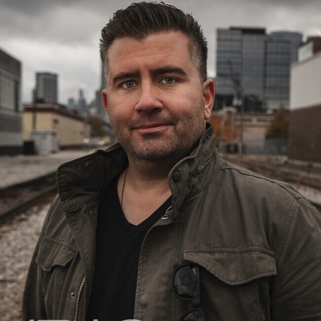 Agent Photo