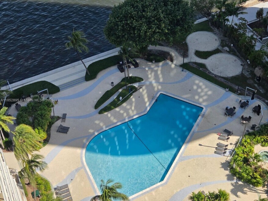 Brickell Townhouse unit 18U, Miami, FL 33129 - photo 1