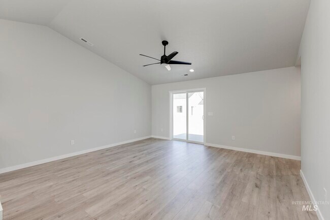 3450 E Red Maple Ct, Nampa, ID 83686 - photo 7