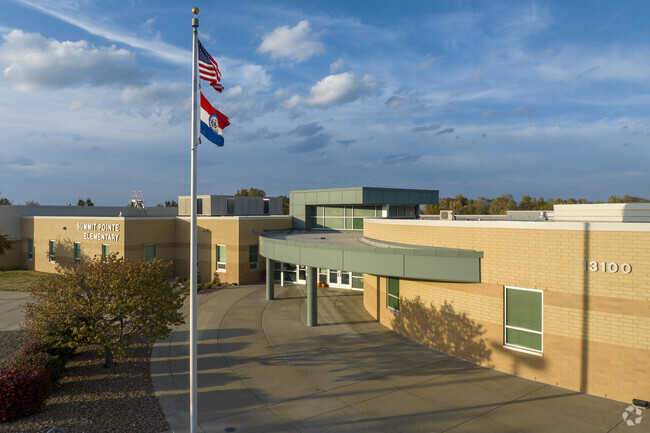 Summit Pointe Elementary is a primary school in Lee's Summit, MO.