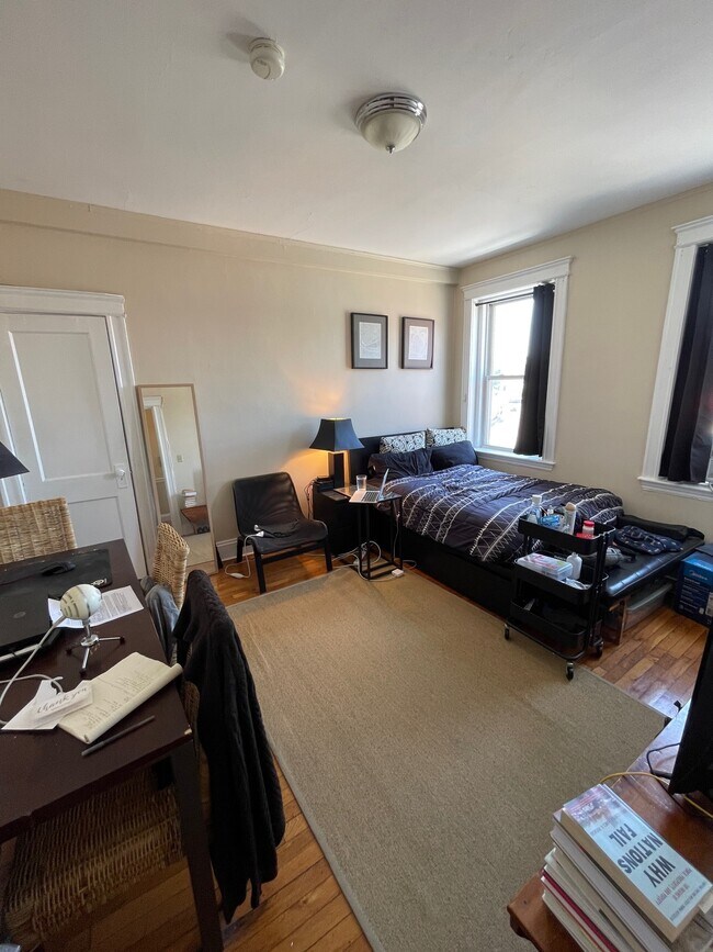 397 Massachusetts Ave, Boston, MA 02115