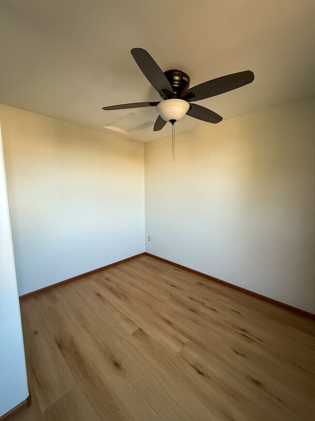 2940 Samuel Ct SW unit A, Cedar Rapids, IA 52404 - photo 6