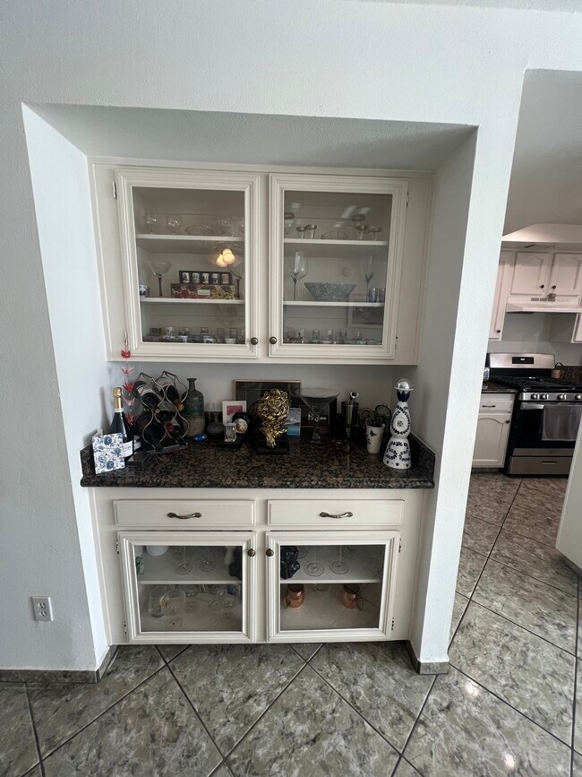 9601 Sylmar Ave unit 4, Panorama City, CA 91402 - photo 4