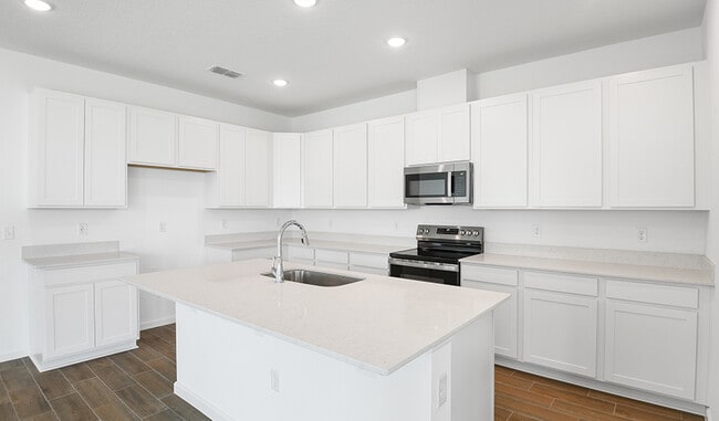 1114 Olivine Ave, Dundee, FL 33838 - photo 3