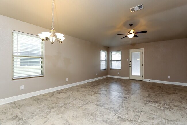 11322 Charismatic, San Antonio, TX 78245 - photo 5