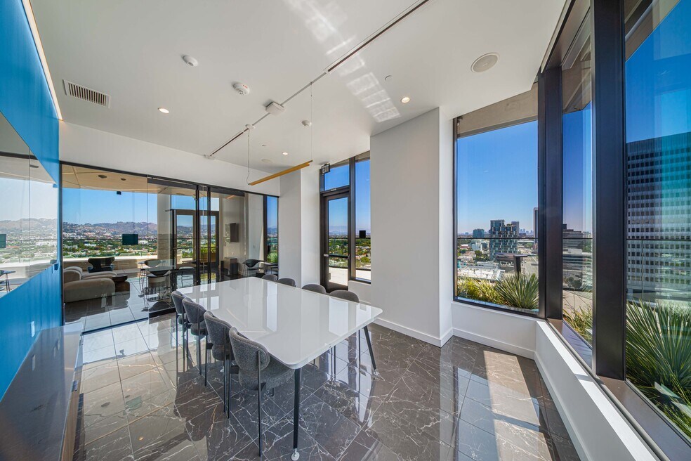 6401 Wilshire Blvd unit 606B, Los Angeles, CA 90048 - photo 1
