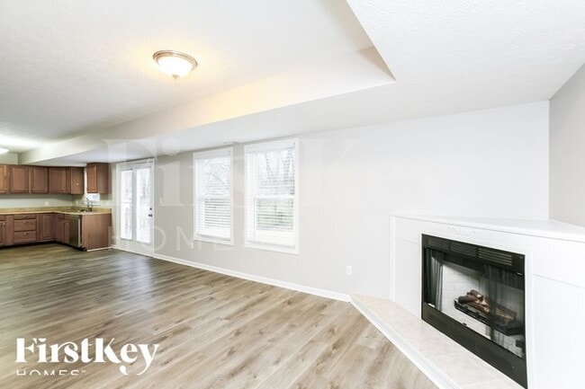 334 N Odell St, Brownsburg, IN 46112 - photo 3