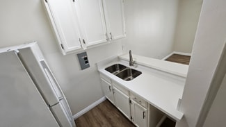 14926 Hawthorne Blvd Unit 120, Lawndale, CA 90260