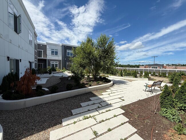 Cross Street East unit 212, Somerville, MA 02145 - photo 2