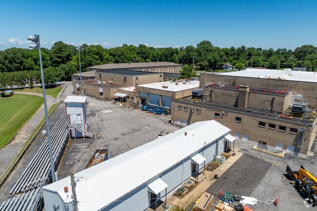 The student population of Reidland Intermediate School is 214 and the school serves 4-5.