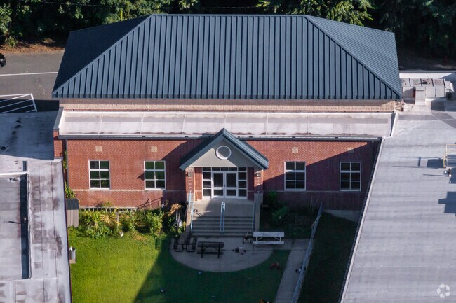 E.N White Elementary School is located in Holyoke.