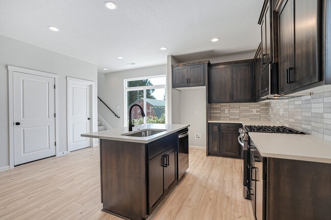 203 SE Acacia Dr unit 203AcaciaDr, Gresham, OR 97080 - photo 6