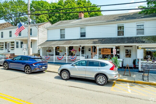 Residents enjoy all the local shopping and dining options in historic Philipstown.