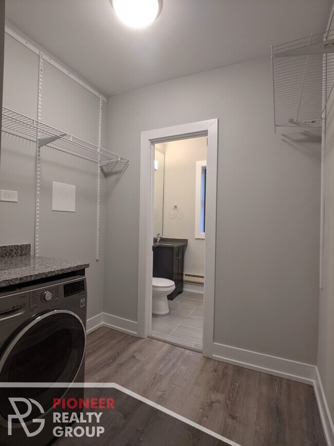 709 W Brompton Ave unit 37, Chicago, IL 60657 - photo 6