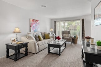 23128 Wellington Crescent, Clinton Township, MI 48036