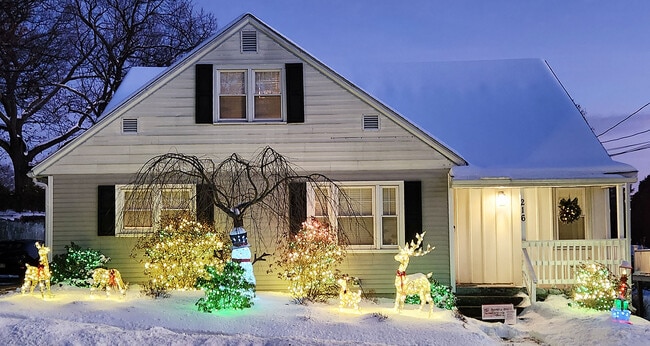 216 5th St unit 1, Leominster, MA 01453 - photo 2