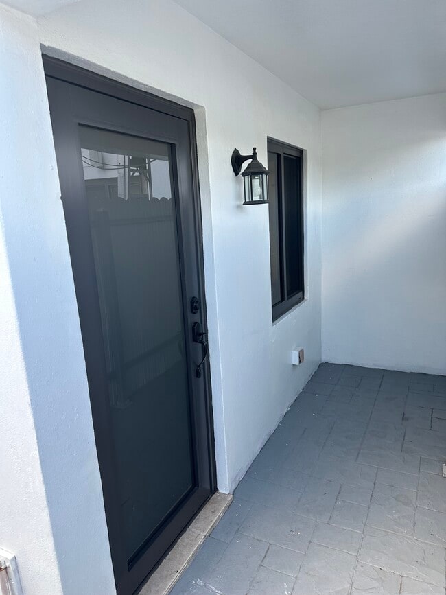 2934 SW 11th St unit 2, Miami, FL 33135 - photo 3