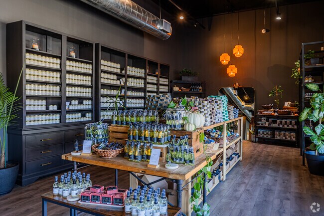 Mobaak Aroma Co is a local Aroma artesian candle business, great for your home or a gift.