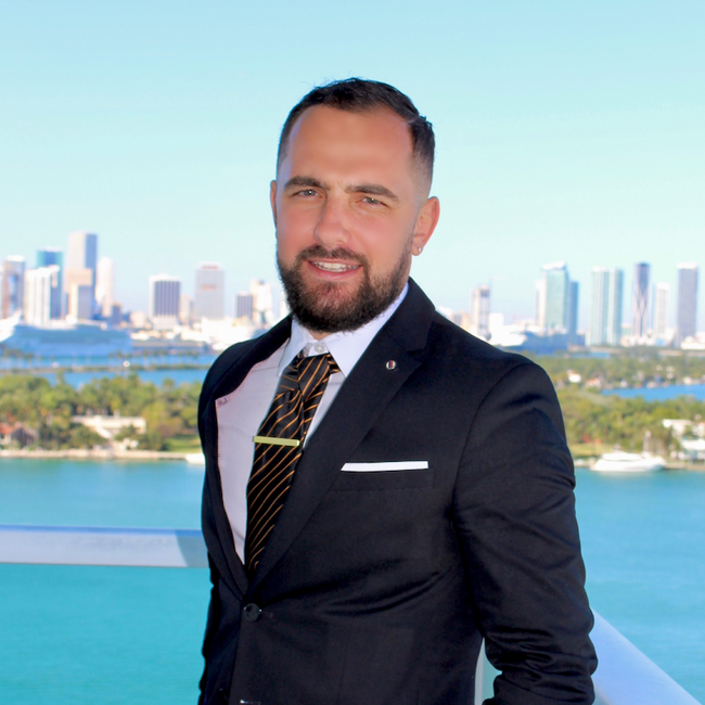 Agent Photo