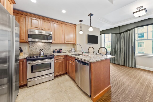 The Chase, Saint Louis, MO 63108 - photo 5