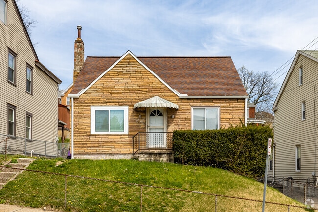 Smaller homes in Arlington sit alongside other housing options for every resident.