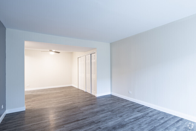 1BR, 1BA - 741SF