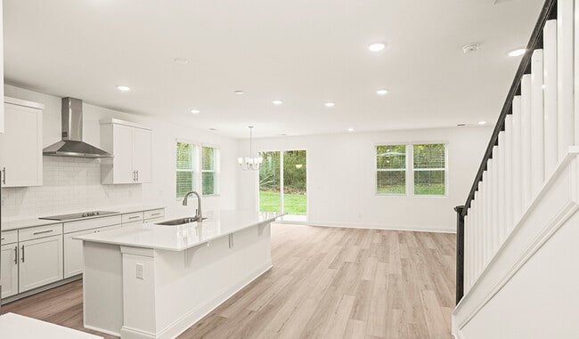 1553 Oak Springs Dr, Columbia, TN 38401 - photo 3