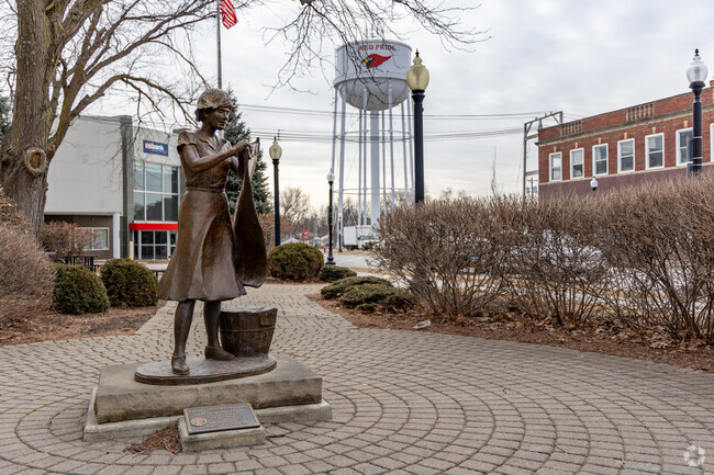 Maytag was integral to Newton's founding, and is reflected in the city's art.