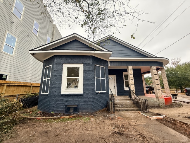 1519 Mckee St unit 1, Houston, TX 77009 - photo 2