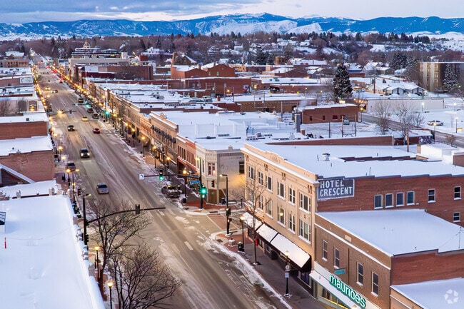 Sheridan visitors enjoy shopping the stores and restaurants of the historic downtown.