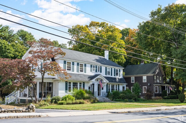 North Uxbridge homes vary between $400,000 and $700,000.