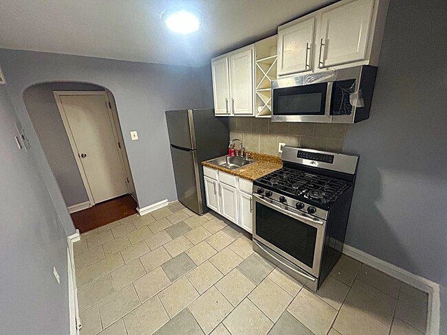 7535 Thouron Ave unit 3, Philadelphia, PA 19150 - photo 7