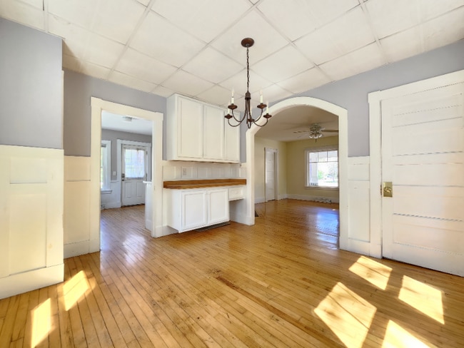 387 College Ave, Orono, ME 04473 - photo 4