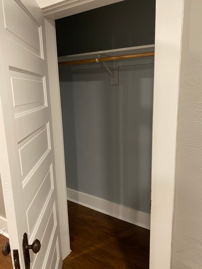 Closet 1