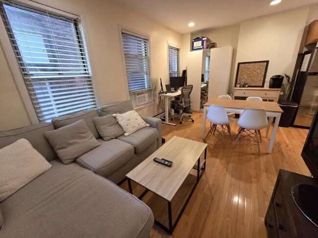 26 Unity St unit 2, Boston, MA 02113 - photo 5