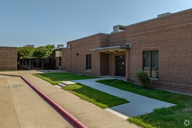 Rowlett's Coyle Middle School is committed to academic excellence.