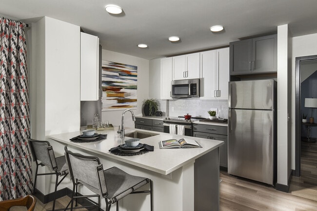 J Woburn Heights, Woburn, MA 01801 - photo 3