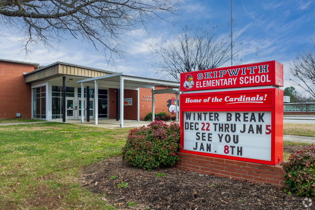 Entrance of Skipwith Elementary School.